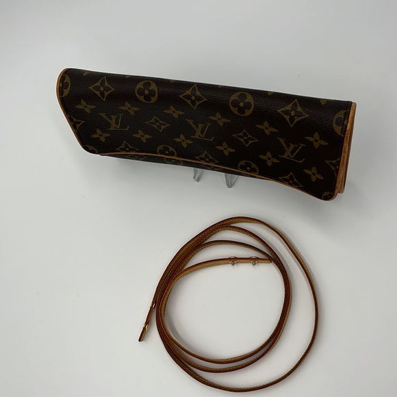 Louis Vuitton Monogram Twin Pochette with COA - Picture 7 of 17